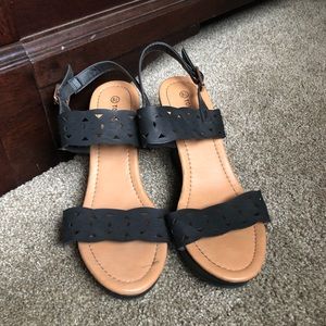 BRAND NEW wedge sandal